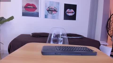 A N G E LA.  online show from January 2026 03:45:01 AM