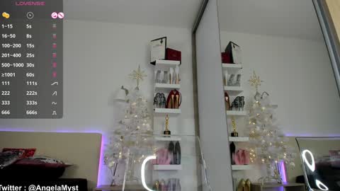 Snapshot of angela_myst chatting on December 2024 09:32:02 AM Angela online show from December 2024 09:32:02 AM