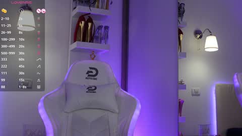 Snapshot of angela_myst chatting on February 2025 12:39:02 PM Angela online show from February 2025 12:39:02 PM