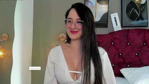 angela_nix online show from May 2026 03:06:01 PM