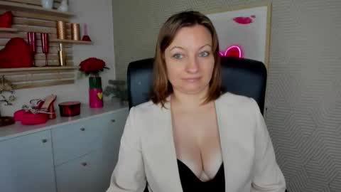 Angela online show from March 2026 08:26:33 AM