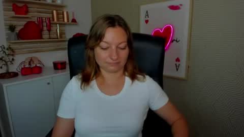 Snapshot of angela_samt chatting on July 2026 05:31:02 AM Angela online show from July 2026 05:31:02 AM