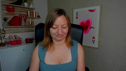 Snapshot of angela_samt chatting on July 2026 06:17:01 AM Angela online show from July 2026 06:17:01 AM
