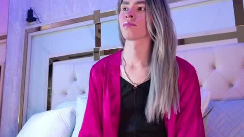angela_white22 online show from May 2026 07:30:01 PM