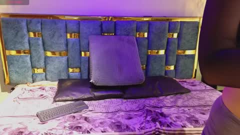 Snapshot of angelacute19 chatting on February 2025 03:42:01 AM angelacute19 online show from February 2025 03:42:01 AM