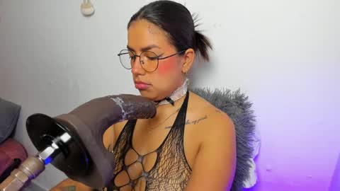 Angela Ricci online show from May 2026 04:15:01 PM