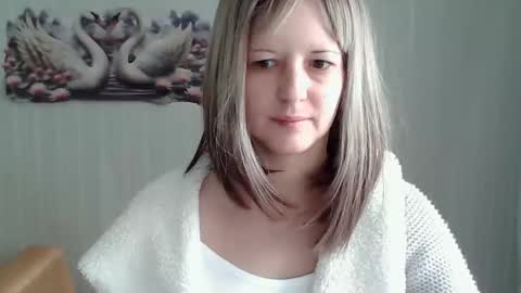 Snapshot of angelaroxyx chatting on February 2026 07:10:02 AM AngelaRoxyx online show from February 2026 07:10:02 AM