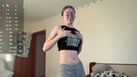 Snapshot of angelassmith chatting on October 2025 04:13:01 AM Angela online show from October 2025 04:13:01 AM