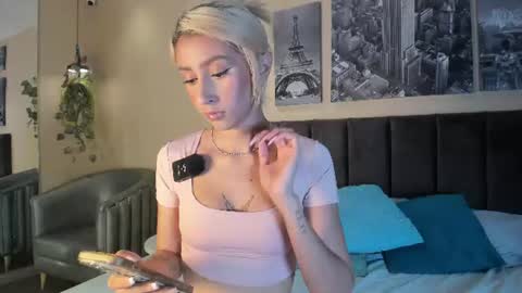 Snapshot of angelbae_ chatting on June 2026 01:19:02 AM AngelBae online show from June 2026 01:19:02 AM