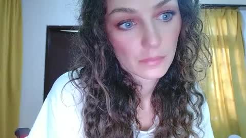 Snapshot of angelbel1e chatting on February 2025 03:33:02 AM Angelbel1e online show from February 2025 03:33:02 AM