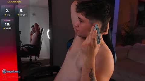 angelbell19 online show from September 2025 10:24:01 PM