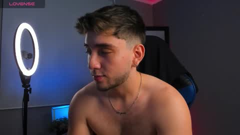 angelbell19 online show from November 2025 02:11:01 AM