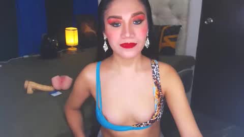 Snapshot of angelcumfallen chatting on January 2025 02:37:02 AM Angel online show from January 2025 02:37:02 AM