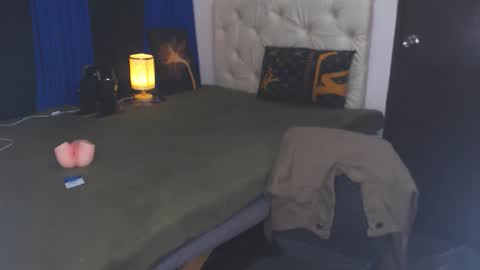 Snapshot of angelcumfallen chatting on January 2025 01:41:02 AM Angel online show from January 2025 01:41:02 AM