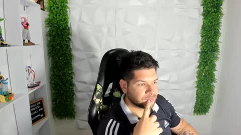 angel online show from January 2025 06:53:02 PM