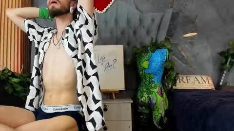 Snapshot of angeldamianart chatting on November 2025 09:35:02 PM angeldamianart online show from November 2025 09:35:02 PM