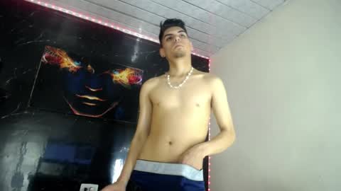 angeldavid_889279 online show from August 2026 10:11:01 PM