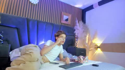 Snapshot of angeldoll_1 chatting on February 2026 01:42:02 AM Angel Doll online show from February 2026 01:42:02 AM