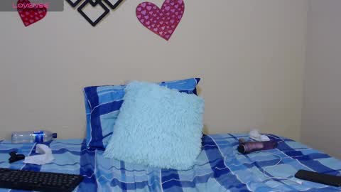 Snapshot of angeldreams15 chatting on March 2025 12:44:01 AM angeldreams15 online show from March 2025 12:44:01 AM