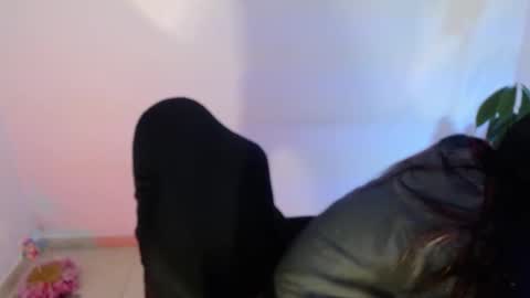 angele online show from October 2025 07:42:02 PM