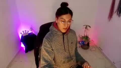 angele online show from July 2026 06:14:02 PM