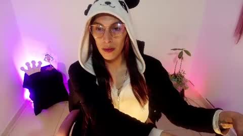 angele online show from July 2026 06:46:01 PM