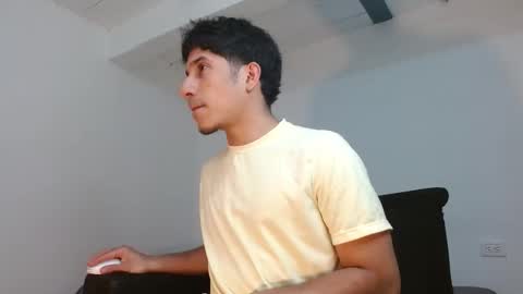 Snapshot of angelhil chatting on October 2025 02:09:01 AM Angel of littlebandido online show from October 2025 02:09:01 AM