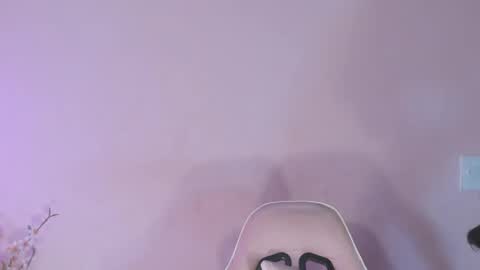 Carolina online show from February 2025 01:26:01 AM