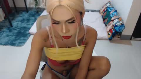 DIVINE ANGEL online show from February 2026 02:52:02 AM