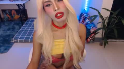 DIVINE ANGEL online show from May 2026 11:32:02 PM