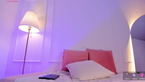 Snapshot of angelica_cross chatting on October 2025 11:30:01 AM Angelica Cross online show from October 2025 11:30:01 AM