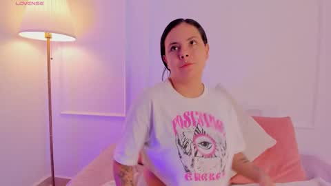 Snapshot of angelica_cross chatting on October 2025 07:38:02 PM Angelica Cross online show from October 2025 07:38:02 PM