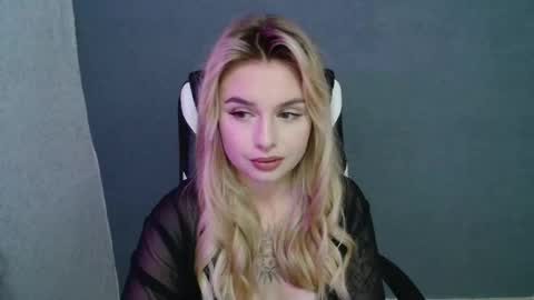 Snapshot of angelicablanch chatting on September 2025 08:08:01 PM angelicablanch online show from September 2025 08:08:01 PM