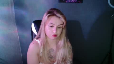 Snapshot of angelicablanch chatting on September 2025 08:12:02 PM angelicablanch online show from September 2025 08:12:02 PM