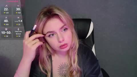 Snapshot of angelicablanch chatting on October 2025 08:40:01 PM angelicablanch online show from October 2025 08:40:01 PM