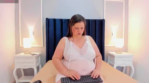 Angelica  online show from December 2025 01:05:02 PM