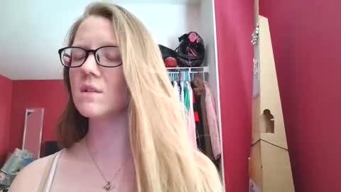 AngelicAngel online show from April 2026 01:42:02 AM