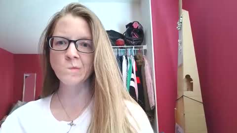 AngelicAngel online show from April 2026 08:47:01 PM
