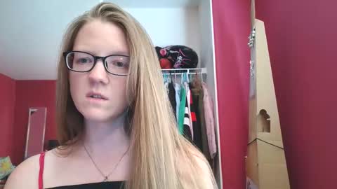 AngelicAngel online show from May 2026 07:32:01 PM