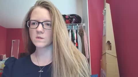 AngelicAngel online show from May 2026 07:41:02 PM