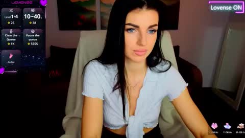 Angelina online show from April 2026 06:33:02 AM