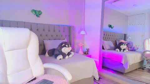 Snapshot of angelina_honey_ chatting on May 2026 04:10:01 AM Angelina Honey online show from May 2026 04:10:01 AM