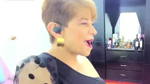 Angelina online show from September 2025 10:15:01 PM