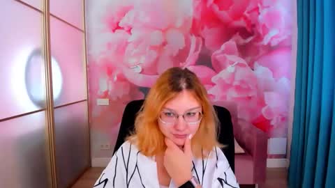 AngelinaLow online show from February 2026 12:23:01 PM