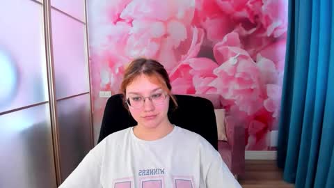 AngelinaLow online show from February 2026 12:47:02 PM