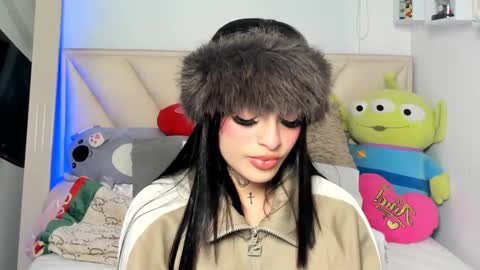 Snapshot of angeline__smith chatting on March 2025 06:41:01 AM Angeline Smith online show from March 2025 06:41:01 AM