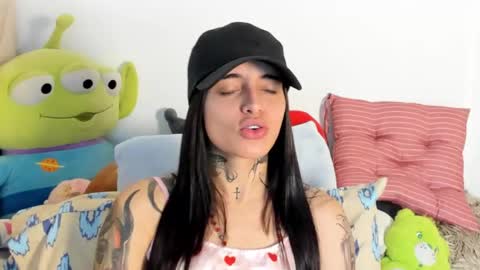 Snapshot of angeline__smith chatting on October 2025 04:59:02 PM Angeline Smith online show from October 2025 04:59:02 PM