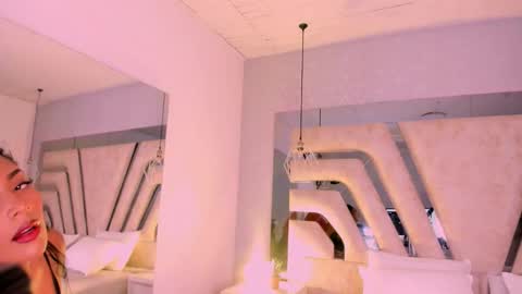 Angeline Heet online show from November 2025 03:50:02 AM