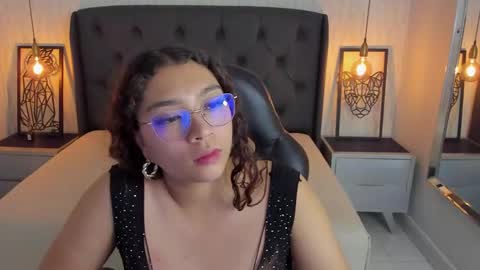 Snapshot of angelinemore chatting on February 2026 08:29:02 PM ANGELINE online show from February 2026 08:29:02 PM