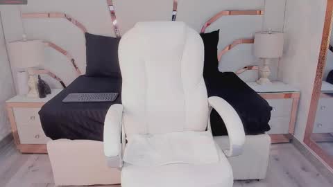 angelita_bennett23 online show from March 2026 04:27:01 AM